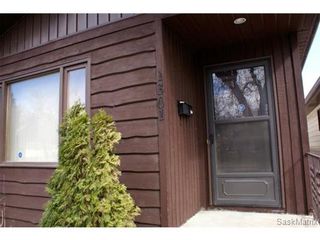 Photo 2: 1301 KING Street in Regina: Washington Park Single Family Dwelling for sale (Regina Area 03)  : MLS®# 528872