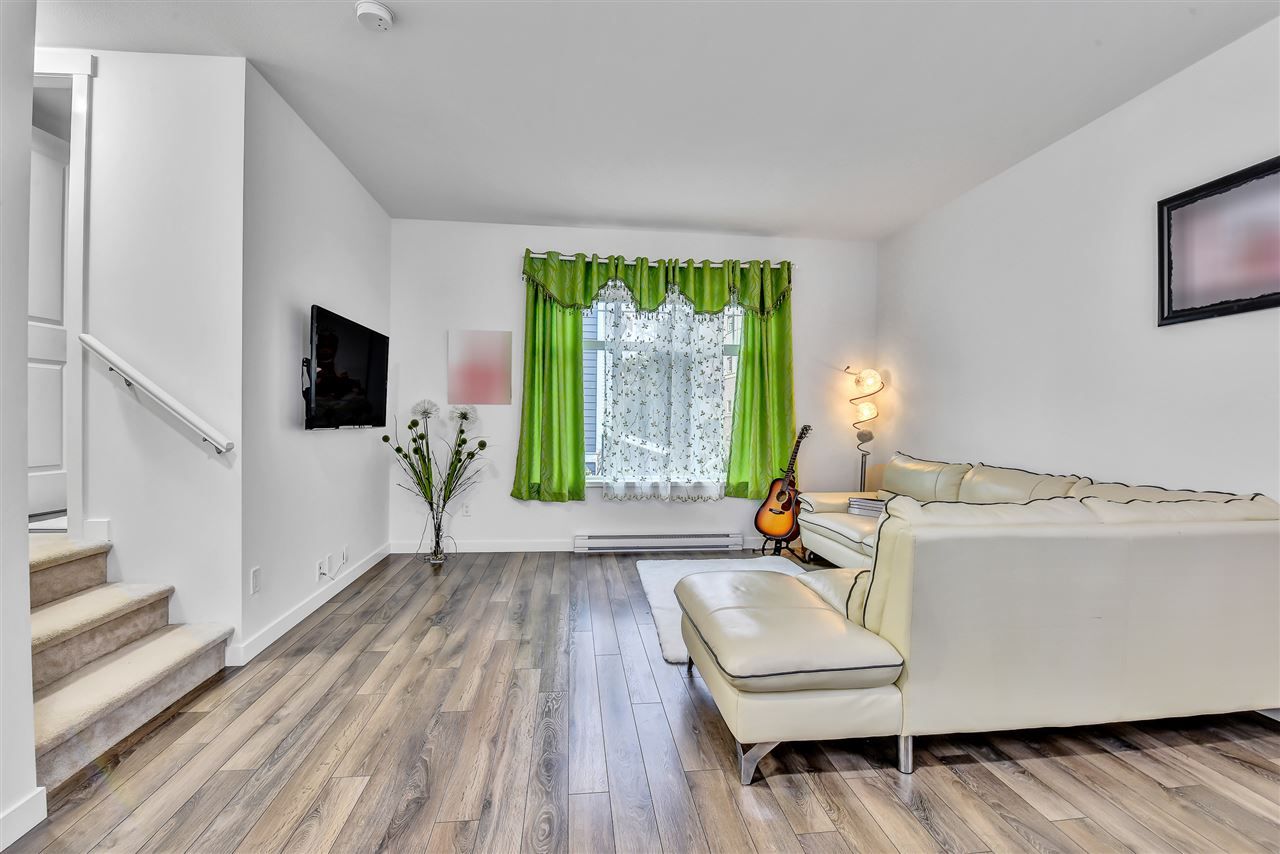Photo 12: Photos: 151 15230 GUILDFORD Drive in Surrey: Guildford Townhouse for sale (North Surrey)  : MLS®# R2532497