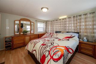Photo 14: 67 Sandale Drive in Winnipeg: South Glen Residential for sale (2F)  : MLS®# 202307624
