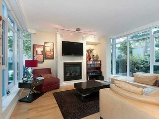 Photo 2: TH33 1281 W CORDOVA Street in Vancouver: Coal Harbour Condo for sale (Vancouver West)  : MLS®# V990509