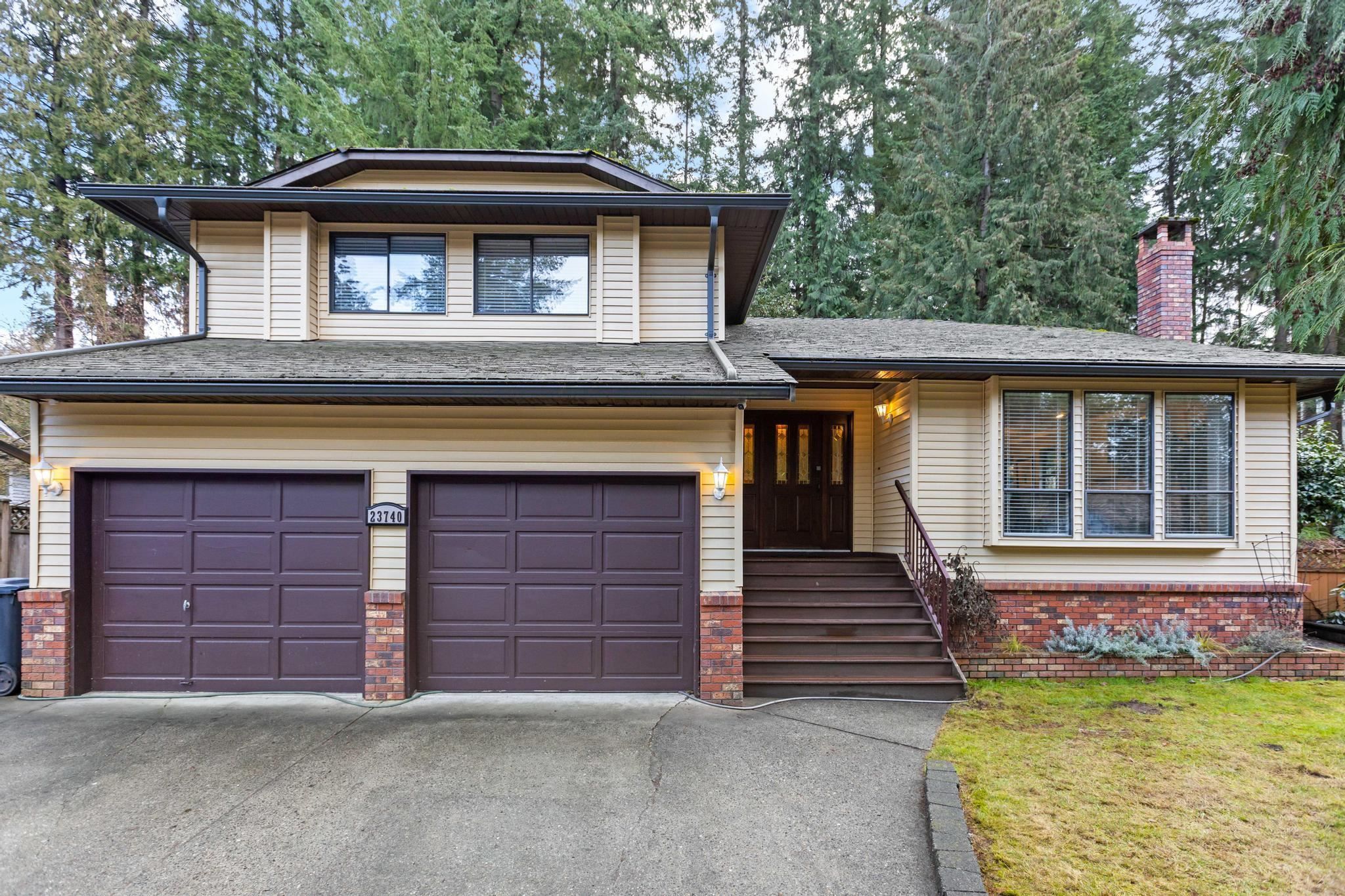 Main Photo: 23740 59 Avenue in Langley: Salmon River House for sale in "Tall Timber Estates" : MLS®# R2747933