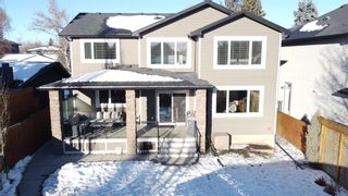 Photo 4: 2031 52 Avenue SW in Calgary: North Glenmore Park Detached for sale : MLS®# A1059510