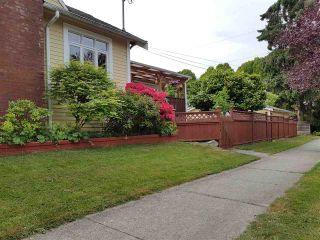 Photo 16: 3885 WINDSOR STREET in Vancouver: Fraser VE House/Single Family for sale (Vancouver East)  : MLS®# R2277521