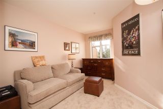 Photo 12: 303 1140 STRATHAVEN Drive in North Vancouver: Northlands Condo for sale in "STRATHAVEN" : MLS®# R2492806