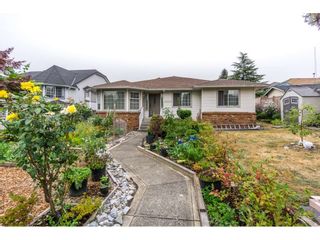 Photo 1: 17989 64 Avenue in Surrey: Cloverdale BC House for sale (Cloverdale)  : MLS®# R2201816