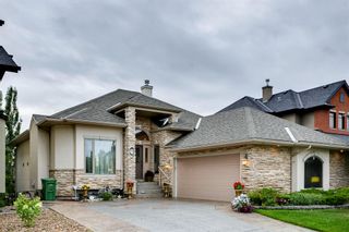 Photo 1: 39 Discovery Drive SW in Calgary: Discovery Ridge Detached for sale : MLS®# A2000155