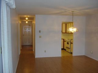 Photo 5: 206 15130 Roper Avenue in The Carrington: White Rock Home for sale ()  : MLS®# F2627525