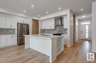 Photo 5: 3613 5A Avenue in Edmonton: Zone 53 House for sale : MLS®# E4371613