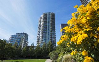 Photo 34: 1801 638 BEACH CRESCENT in Vancouver: Yaletown Condo for sale (Vancouver West)  : MLS®# R2485119