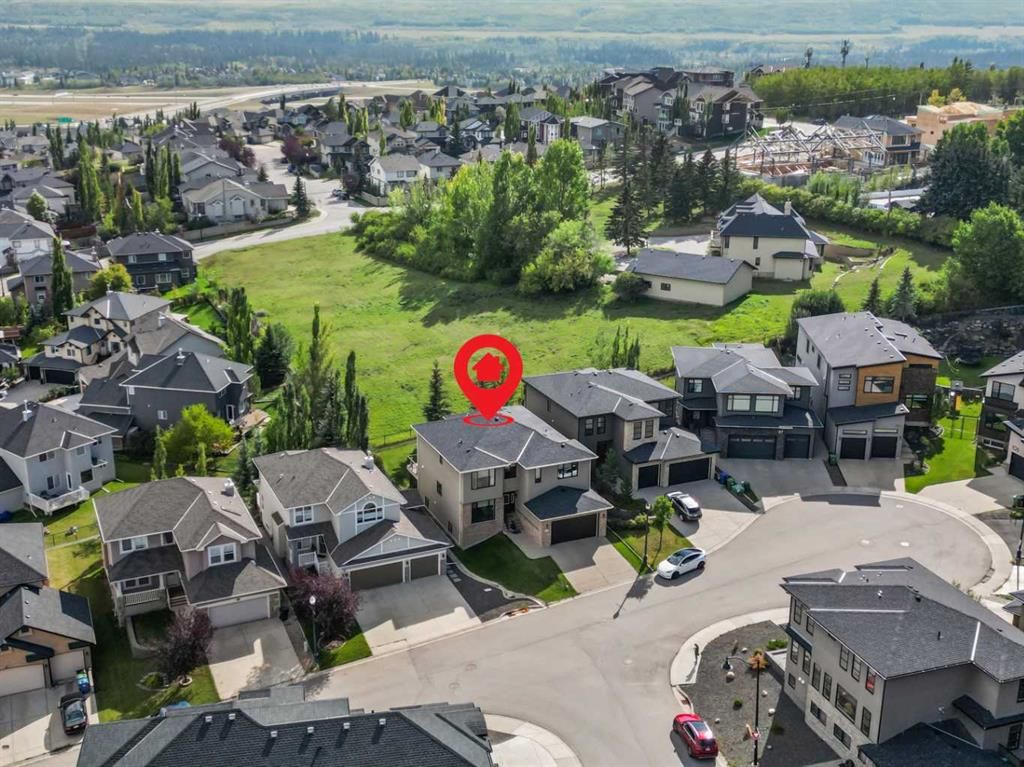 Main Photo: 89 ELKTON Way SW in Calgary: Springbank Hill Detached for sale : MLS®# A2080325