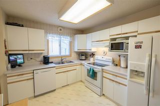 Photo 9: 11 Hobart Place in Winnipeg: Residential for sale (2F)  : MLS®# 202103329