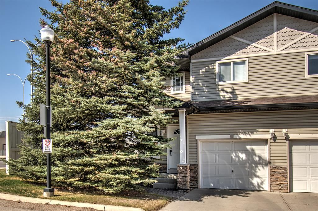 Main Photo: 101 760 Railway Gate SW: Airdrie Row/Townhouse for sale : MLS®# A2045481