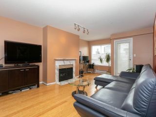 Photo 2: 215 3400 SE MARINE Drive in Vancouver: Champlain Heights Condo for sale in "Tiffany Ridge" (Vancouver East)  : MLS®# R2392821