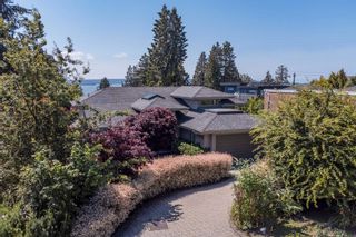 Photo 2: 2566 MARINE Drive in West Vancouver: Dundarave House for sale : MLS®# R2742707