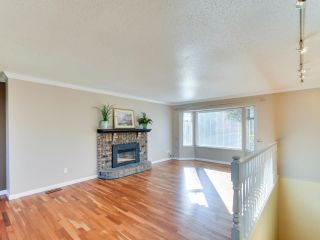 Photo 2: 9109 212A Place in Langley: Walnut Grove House for sale : MLS®# R2316767