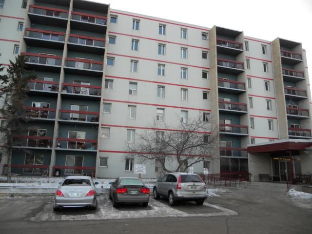Main Photo: 35 Valhalla Drive in WINNIPEG: East Kildonan Condominium for sale (North East Winnipeg)  : MLS®# 1205530