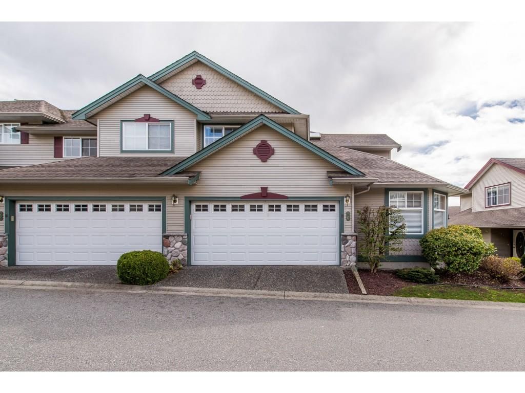 Main Photo: 50 46360 VALLEYVIEW Road in Sardis: Promontory Townhouse for sale in "Apple Creek" : MLS®# R2357020