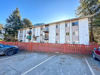 Photo 3: 7 38171 WESTWAY Avenue in Squamish: Valleycliffe Condo for sale in "Westway Village" : MLS®# R2850340