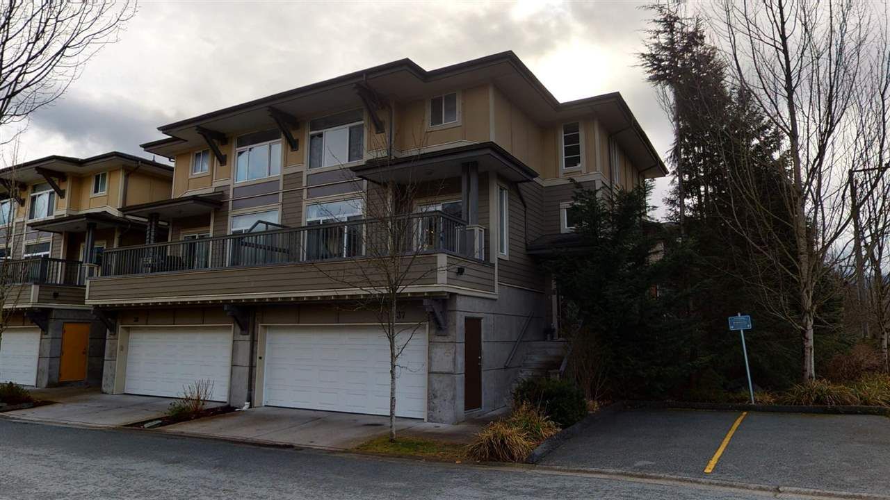 Main Photo: 37 40632 GOVERNMENT Road in Squamish: Brackendale Townhouse for sale in "Riverswalk" : MLS®# R2546041