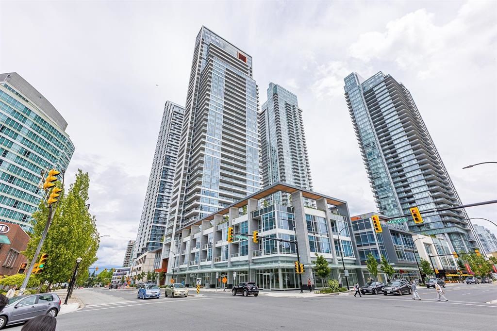 Main Photo: 2210 - 6080 MCKAY AVENUE in Burnaby: Metrotown Condo for sale (Burnaby South) 