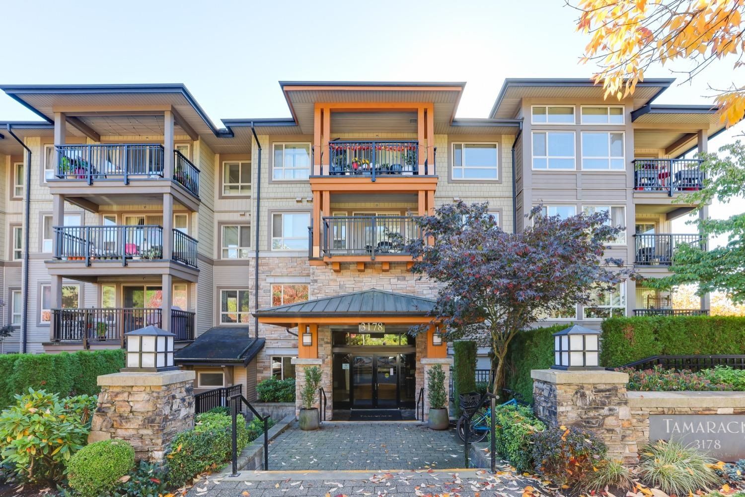 Main Photo: 508 3178 DAYANEE SPRINGS Boulevard in Coquitlam: Westwood Plateau Condo for sale in "TAMARACK BY POLYGON" : MLS®# R2826574