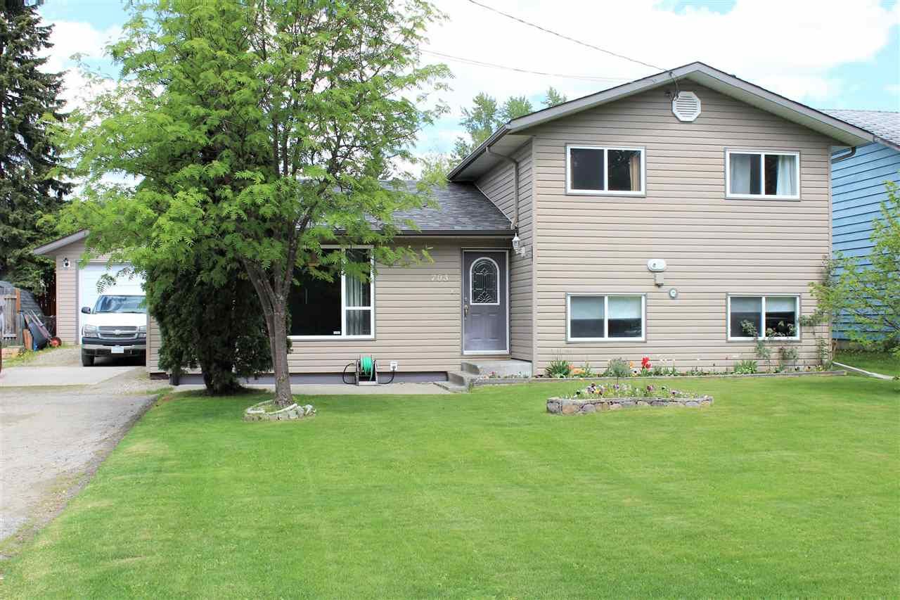 Main Photo: 703 CENTENNIAL Drive in Mackenzie: Mackenzie -Town House for sale (Mackenzie (Zone 69))  : MLS®# R2589079