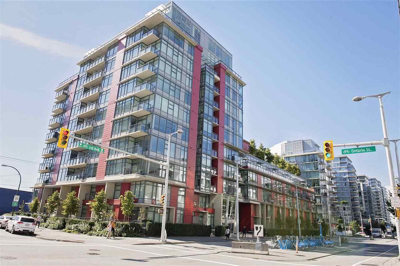 FEATURED LISTING: 305 - 38 1ST Avenue West Vancouver
