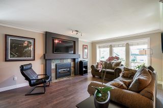 Photo 4: 19661 SOMERSET Drive in Pitt Meadows: Mid Meadows House for sale : MLS®# R2704134