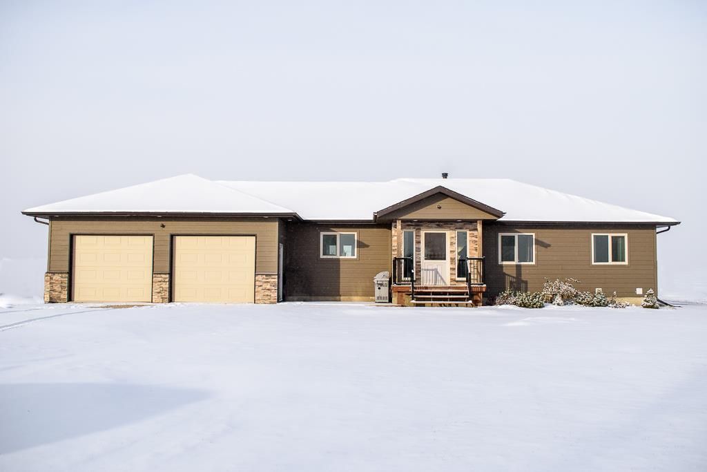 Main Photo: 31023 Road 14N Road in Stanley Rm: R35 Residential for sale (R35 - South Central Plains)  : MLS®# 202228031