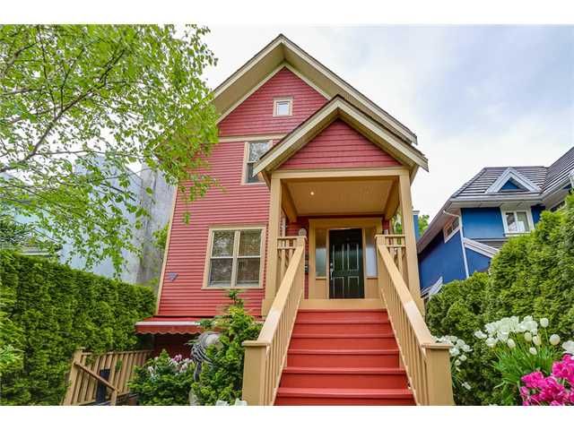 FEATURED LISTING: 833 19TH Avenue West Vancouver