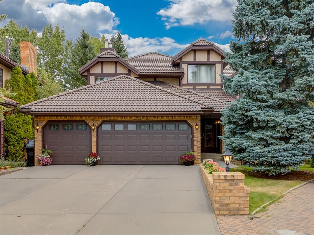 Main Photo: 24 EDGEPARK Court NW in Calgary: Edgemont Detached for sale : MLS®# A1031972