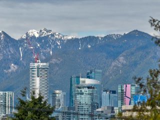 Photo 14: 306 1235 W 15TH Avenue in Vancouver: Fairview VW Condo for sale in "The Shaughnessy" (Vancouver West)  : MLS®# R2879275