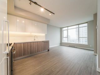 Photo 3: 2507 4900 LENNOX Lane in Burnaby: Metrotown Condo for sale (Burnaby South)  : MLS®# R2278140