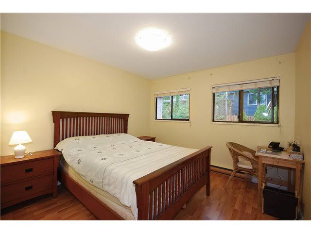 Photo 9: Photos: 2547 BURIAN Drive in Coquitlam: Coquitlam East 1/2 Duplex for sale : MLS®# V1119214