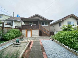 Photo 5: 2822 DUNDAS Street in Vancouver: Hastings Sunrise House for sale (Vancouver East)  : MLS®# R2499556