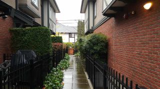 Photo 18: 1013 W 46TH Avenue in Vancouver: South Granville Townhouse for sale in "CARRINGTON" (Vancouver West)  : MLS®# R2121144