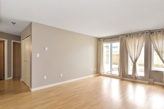 Photo 2: 122 1850 E SOUTHMERE Crescent in Surrey: Sunnyside Park Surrey Condo for sale in "SOUTHMERE PLACE" (South Surrey White Rock)  : MLS®# R2139007