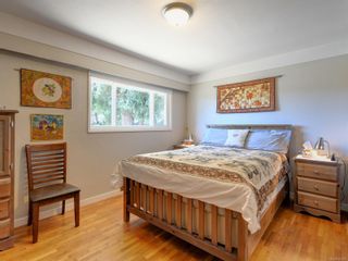 Photo 10: 2310 Tanner Rd in Central Saanich: CS Tanner House for sale : MLS®# 937567