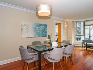 Photo 4: 403 2108 W 38TH Avenue in Vancouver: Kerrisdale Condo for sale in "The Wilshire" (Vancouver West)  : MLS®# R2355468
