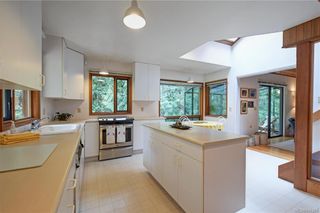 Photo 6: 270 Trevlac Pl in Saanich: SW Prospect Lake House for sale (Saanich West)  : MLS®# 844269