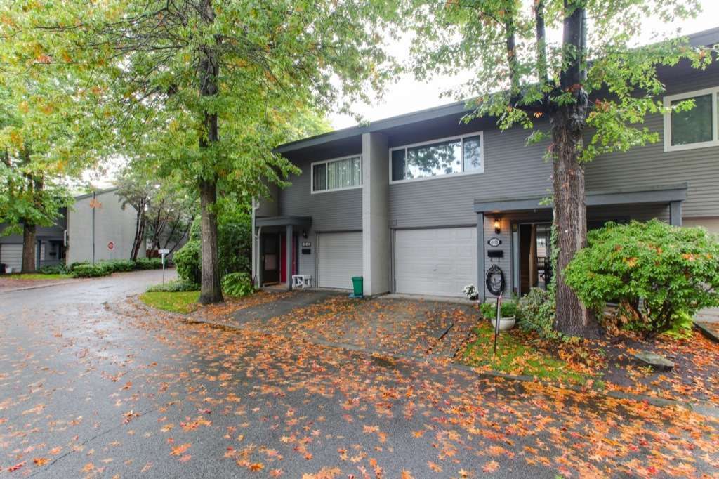 Main Photo: 4912 RIVER REACH Street in Delta: Ladner Elementary Townhouse for sale in "RIVER REACH" (Ladner)  : MLS®# R2317945