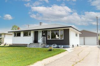 Photo 2: 39 Cypress Bay in Winnipeg: Windsor Park Residential for sale (2G)  : MLS®# 202314371
