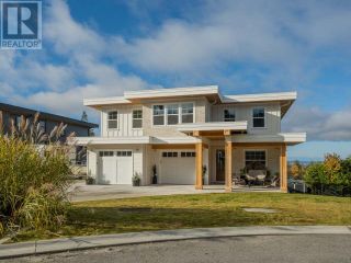 Photo 1: 3551 SELKIRK AVE in Powell River: House for sale : MLS®# 17175
