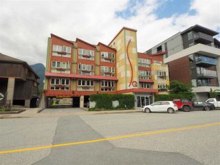 Photo 10: 411 37841 CLEVELAND Avenue in Squamish: Downtown SQ Condo for sale in "Studio SQ" : MLS®# R2486448