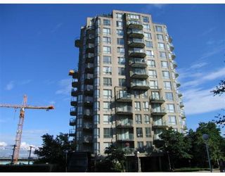 Photo 1: PH1 828 AGNES Street in New_Westminster: Downtown NW Condo for sale in "Westminster Towers" (New Westminster)  : MLS®# V654129