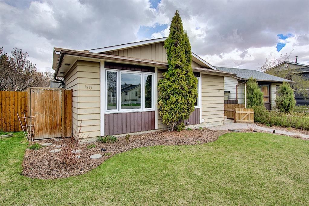 Main Photo: 80 Erin Grove Close SE in Calgary: Erin Woods Detached for sale : MLS®# A1107308
