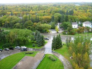 Photo 2: 180 TUXEDO Avenue in WINNIPEG: River Heights / Tuxedo / Linden Woods Condominium for sale (South Winnipeg)  : MLS®# 1018939