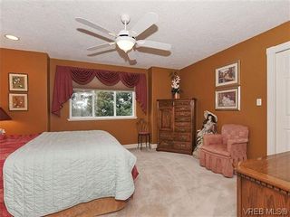 Photo 12: 1941 Valley View Pl in VICTORIA: VR Prior Lake House for sale (View Royal)  : MLS®# 632905