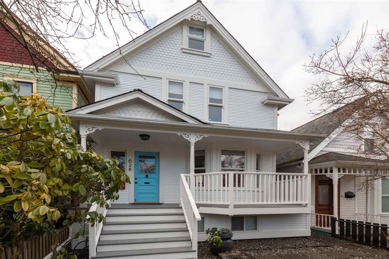 Main Photo: 628 UNION Street in Vancouver: Strathcona House for sale (Vancouver East)  : MLS®# R2541319