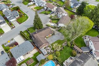 Photo 2: 21256 93A Avenue in Langley: Walnut Grove House for sale : MLS®# R2856608